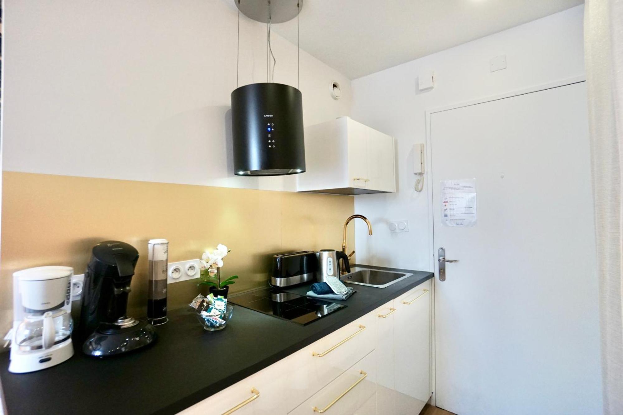 Modern Stud' *hyper Centre* 50m De La Mer* Appartement